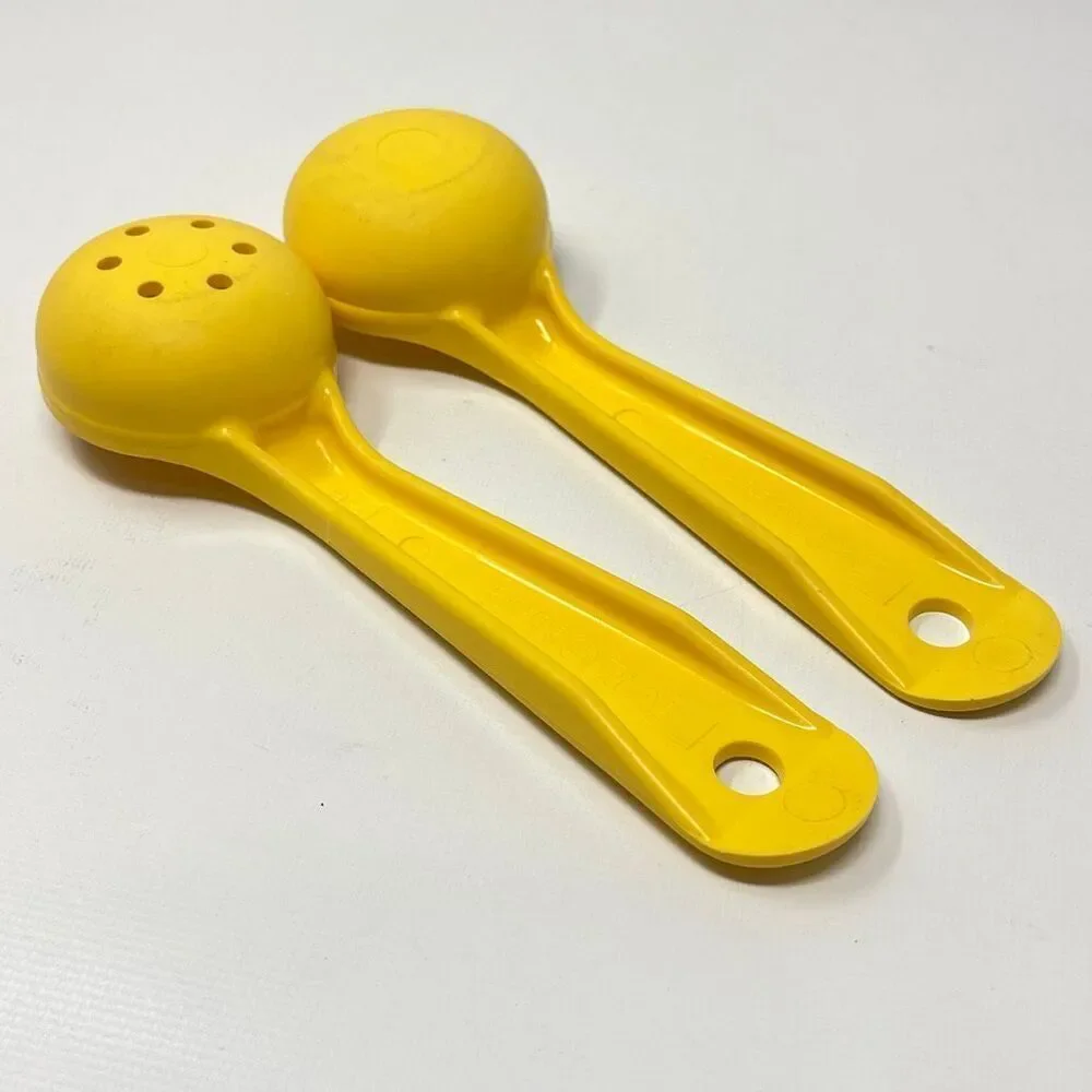 Carlisle 4921 & 4923 1 oz 30ml Yellow Short Handle Portion Spoon Lot of 2